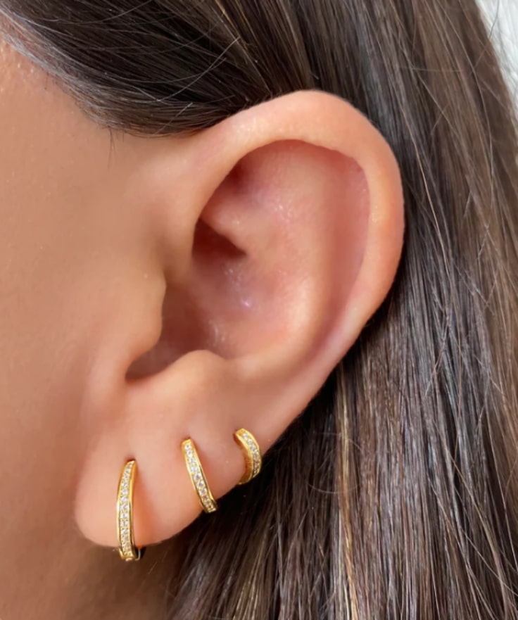 Aretes de oro modernos